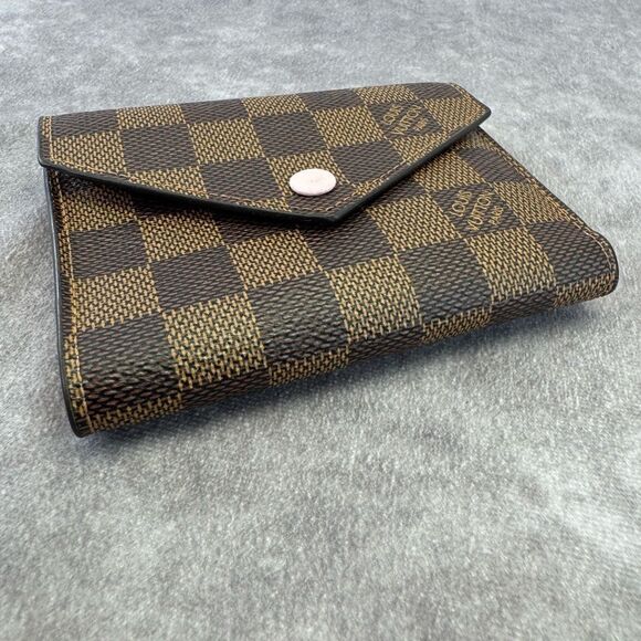Louis Vuitton Damier Ebene Ballerine Victorine Wallet - Picture 6 of 14